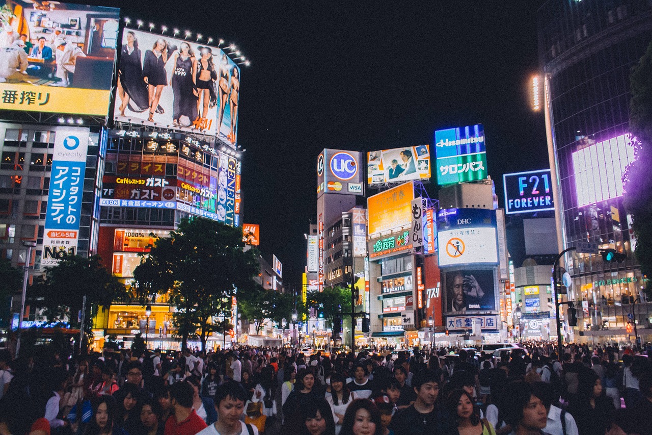 shibuya crossing, tokyo, japan